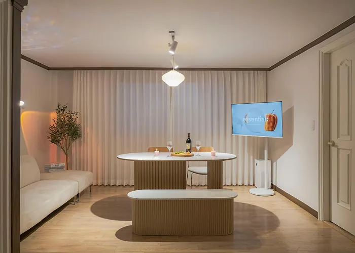 Hyehwa Myeongdong Naksan Kpop 3 Bedroom 1 And Half Bathroom