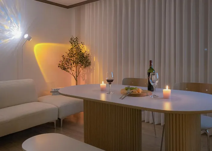 Hyehwa Myeongdong Naksan Kpop 3 Bedroom 1 And Half Bathroom *