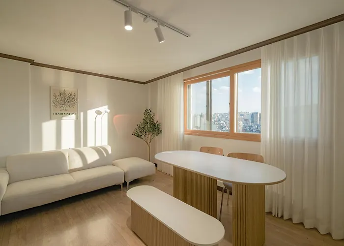 Hyehwa Myeongdong Naksan Kpop 3 Bedroom 1 And Half Bathroom