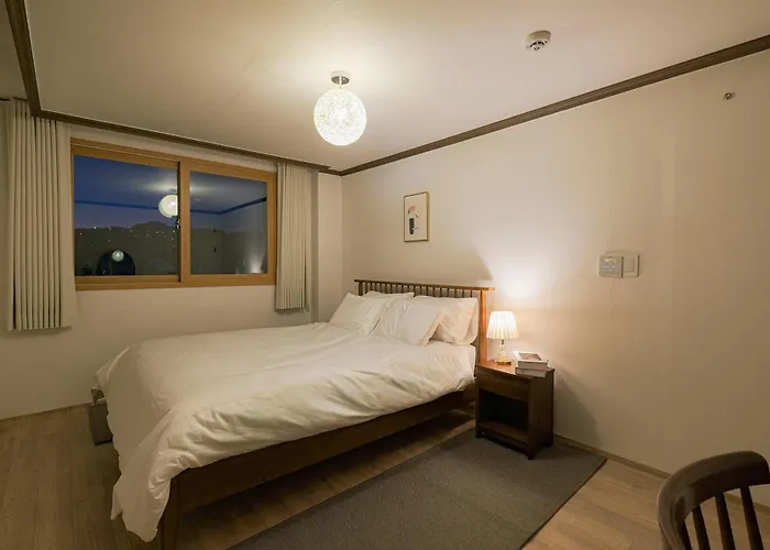 Апартаменты Hyehwa Myeongdong Naksan Kpop 3 Bedroom 1 And Half Bathroom *