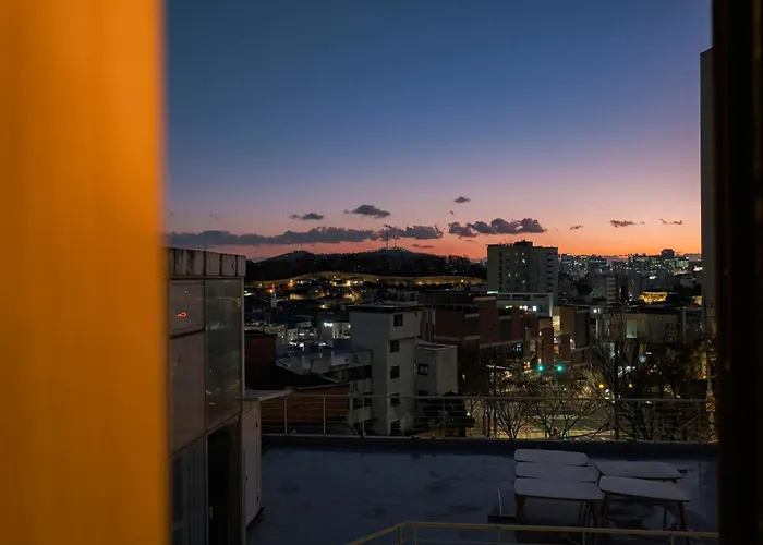 Hyehwa Myeongdong Naksan Kpop 3 Bedroom 1 And Half Bathroom * Сеул