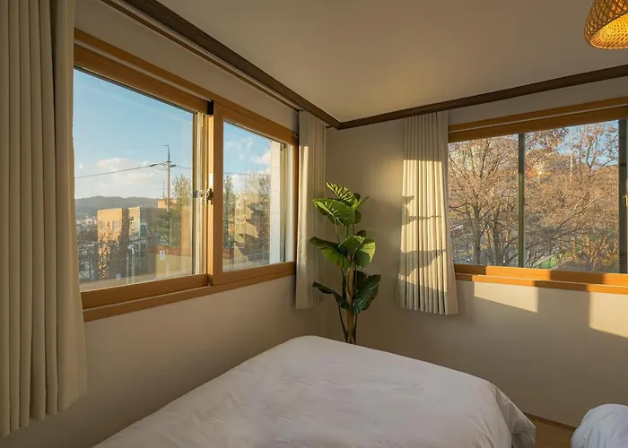 Hyehwa Myeongdong Naksan Kpop 3 Bedroom 1 And Half Bathroom Апартаменты