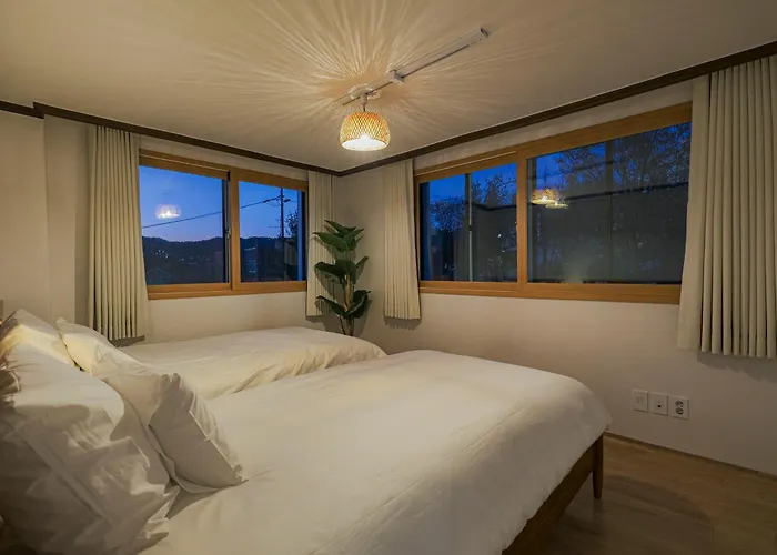 Hyehwa Myeongdong Naksan Kpop 3 Bedroom 1 And Half Bathroom * Сеул