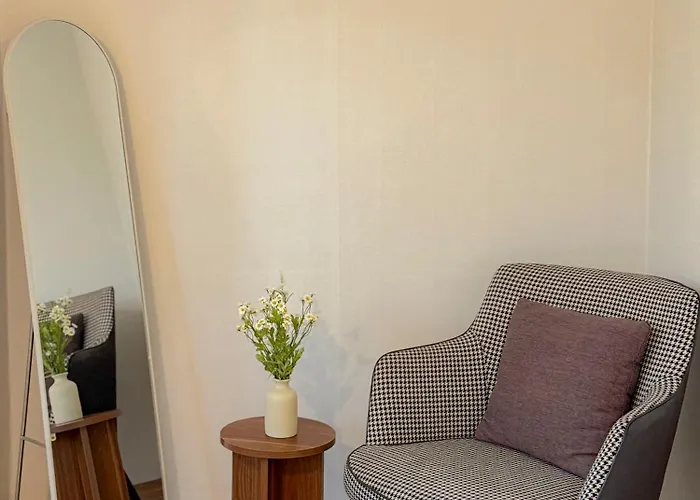 Апартаменты Hyehwa Myeongdong Naksan Kpop 3 Bedroom 1 And Half Bathroom *