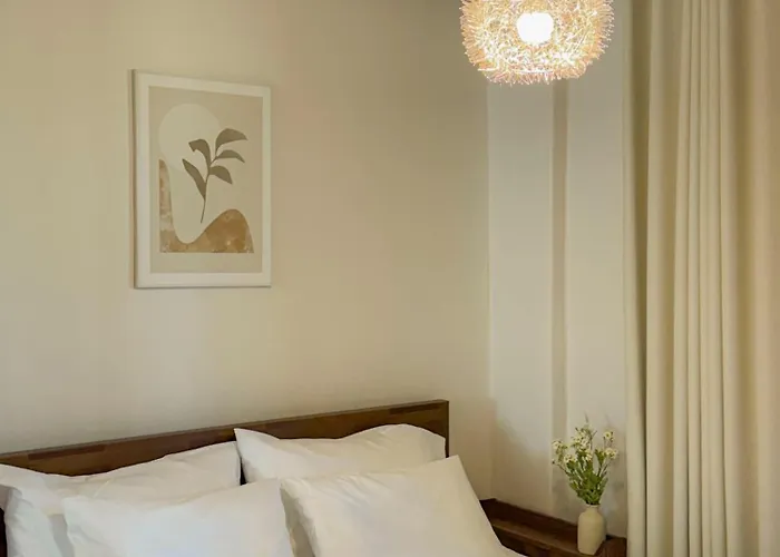 Апартаменты Hyehwa Myeongdong Naksan Kpop 3 Bedroom 1 And Half Bathroom *