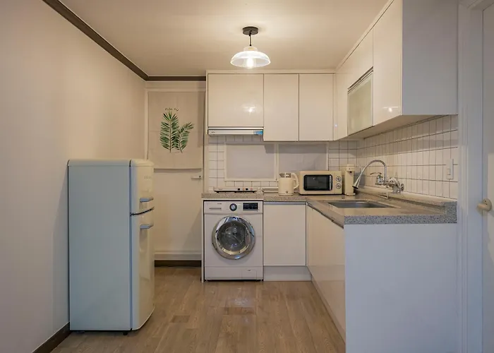 Hyehwa Myeongdong Naksan Kpop 3 Bedroom 1 And Half Bathroom Апартаменты Сеул
